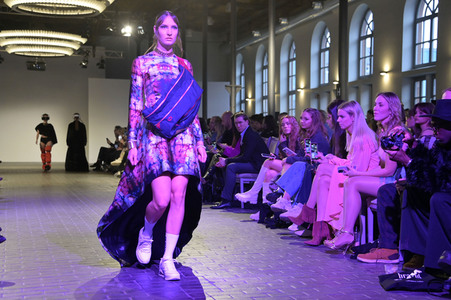 Rebekka Ruetz Fashion Show auf der Berlin Fashion Week A/W 2023