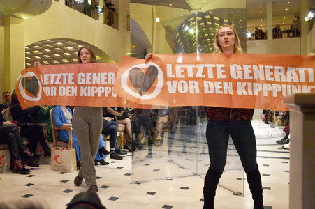 Anja Gockel Fashion Show auf der Berlin Fashion Week A/W 2023