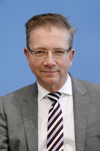 Bundespressekonferenz Wege zur Stärkung der Resilienz des deutschen Gesundheitssystems in Berlin