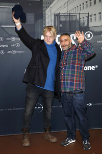 Seienpremiere 'Asbest' in Berlin