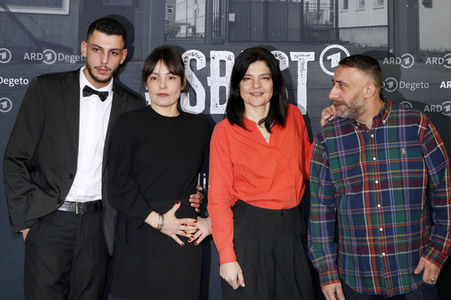 Seienpremiere 'Asbest' in Berlin