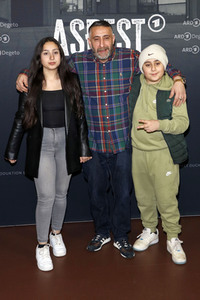 Seienpremiere 'Asbest' in Berlin