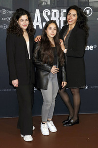 Seienpremiere 'Asbest' in Berlin