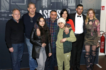 Seienpremiere 'Asbest' in Berlin