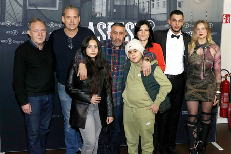 Seienpremiere 'Asbest' in Berlin