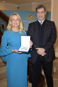 Verleihung des Bayerischen Verdienstordens an Barbara Schöneberger in Berlin