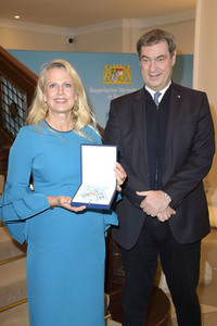 Verleihung des Bayerischen Verdienstordens an Barbara Schöneberger in Berlin