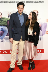 Filmpremiere 'Caveman' in München