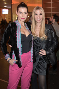 Filmpremiere 'Caveman' in Berlin