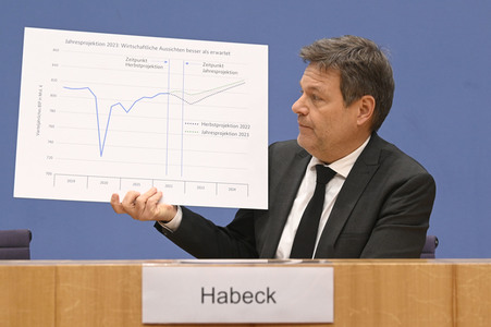 Bundespressekonferenz Vorstellung des Jahreswirtschaftsberichts 2023 in Berlin