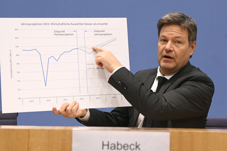 Bundespressekonferenz Vorstellung des Jahreswirtschaftsberichts 2023 in Berlin