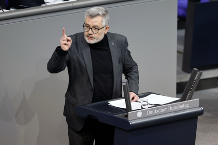 82. Sitzung des Deutschen Bundestages in Berlin