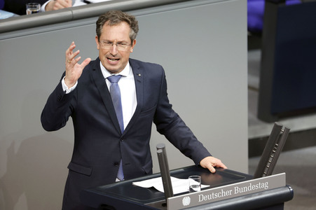 82. Sitzung des Deutschen Bundestages in Berlin