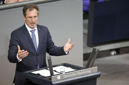 82. Sitzung des Deutschen Bundestages in Berlin
