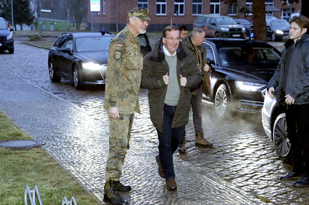 Erster Truppenbesuch des Verteidigungsministers Boris Pistorius auf dem Truppenübungsplatz Altengrabow in Möckern