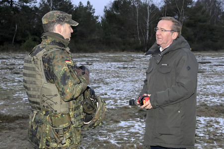 Erster Truppenbesuch des Verteidigungsministers Boris Pistorius auf dem Truppenübungsplatz Altengrabow in Möckern