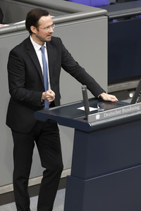 83. Sitzung des Deutschen Bundestages in Berlin