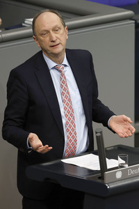83. Sitzung des Deutschen Bundestages in Berlin