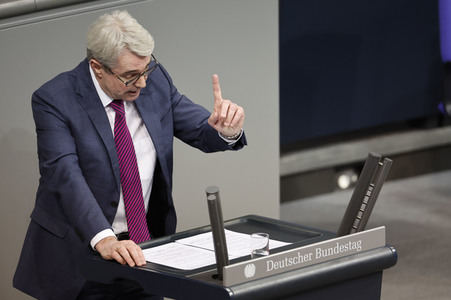 83. Sitzung des Deutschen Bundestages in Berlin