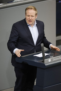 83. Sitzung des Deutschen Bundestages in Berlin