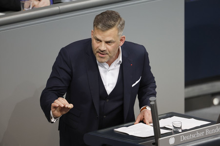83. Sitzung des Deutschen Bundestages in Berlin