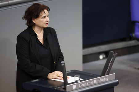 83. Sitzung des Deutschen Bundestages in Berlin