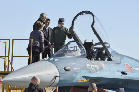 Jens Stoltenberg besucht die Iruma Air Base in Sayama