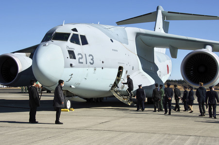 Jens Stoltenberg besucht die Iruma Air Base in Sayama