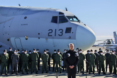 Jens Stoltenberg besucht die Iruma Air Base in Sayama