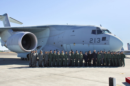 Jens Stoltenberg besucht die Iruma Air Base in Sayama