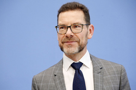 Bundespressekonferenz Vorstellung der Forderungen der Metall- und Elektro-Industrie in Berlin