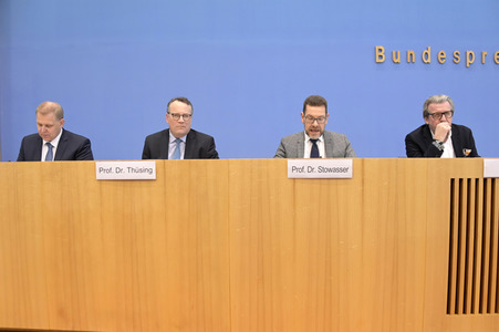 Bundespressekonferenz Vorstellung der Forderungen der Metall- und Elektro-Industrie in Berlin
