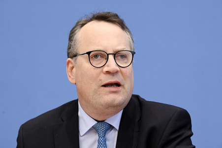 Bundespressekonferenz Vorstellung der Forderungen der Metall- und Elektro-Industrie in Berlin