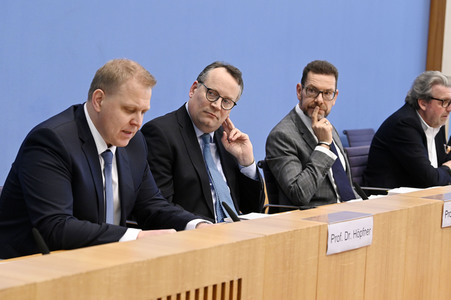 Bundespressekonferenz Vorstellung der Forderungen der Metall- und Elektro-Industrie in Berlin
