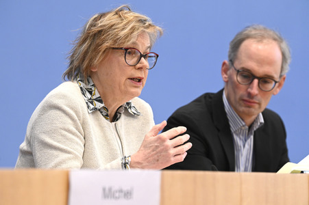Bundespressekonferenz 100 Tage ExpertInnen-Kommission Gas- und Wärme in Berlin