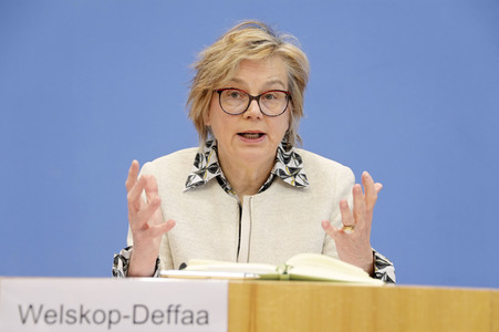 Bundespressekonferenz 100 Tage ExpertInnen-Kommission Gas- und Wärme in Berlin