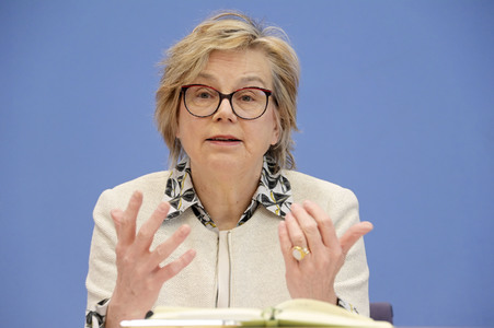 Bundespressekonferenz 100 Tage ExpertInnen-Kommission Gas- und Wärme in Berlin