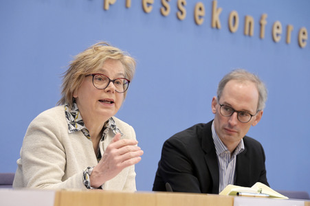 Bundespressekonferenz 100 Tage ExpertInnen-Kommission Gas- und Wärme in Berlin
