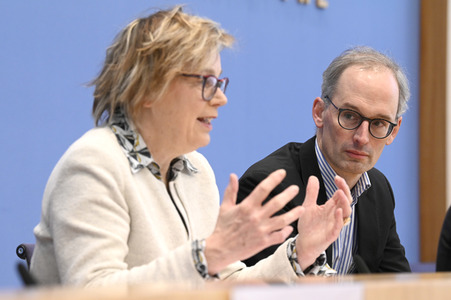 Bundespressekonferenz 100 Tage ExpertInnen-Kommission Gas- und Wärme in Berlin