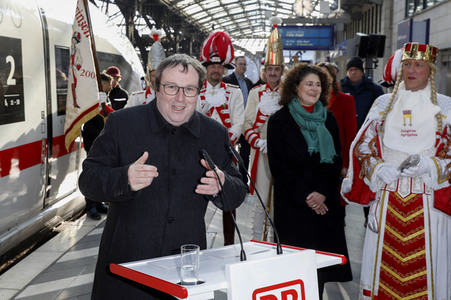 Taufe des ersten ICE 3neo in Köln
