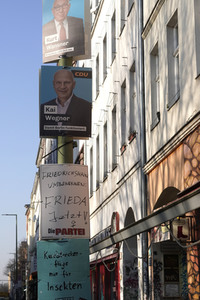 Wahlplakate zur Wiederholungswahl in Berlin