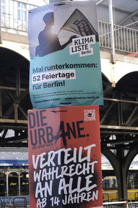 Wahlplakate zur Wiederholungswahl in Berlin
