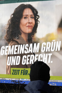 Wahlplakate zur Wiederholungswahl in Berlin