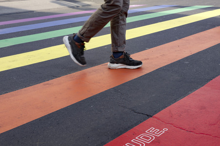 Regenbogen-Zebrastreifen für Bonn