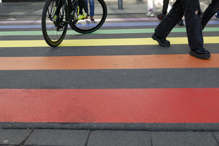 Regenbogen-Zebrastreifen für Bonn