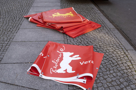 Aufbauarbeiten zur Berlinale 2023 in Berlin