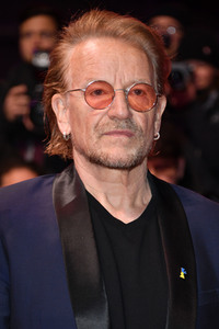 Adam Clayton und Bono von U2 auf der Berlinale 2023