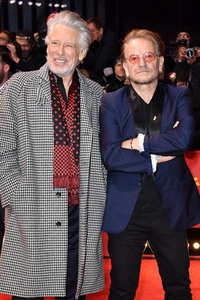 Adam Clayton und Bono von U2 auf der Berlinale 2023