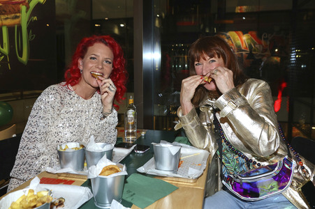 Opening HOB'S Hut of Burger in Hamburg
