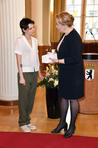 Einzeichnung der Jury in das Gästebuch von Berlin, Berlinale 2023